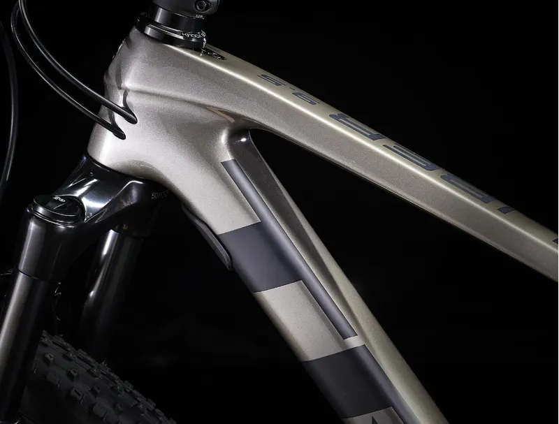 Trek Procaliber 9.5 Hardtail Mountain Bike 2023 in Grey-4